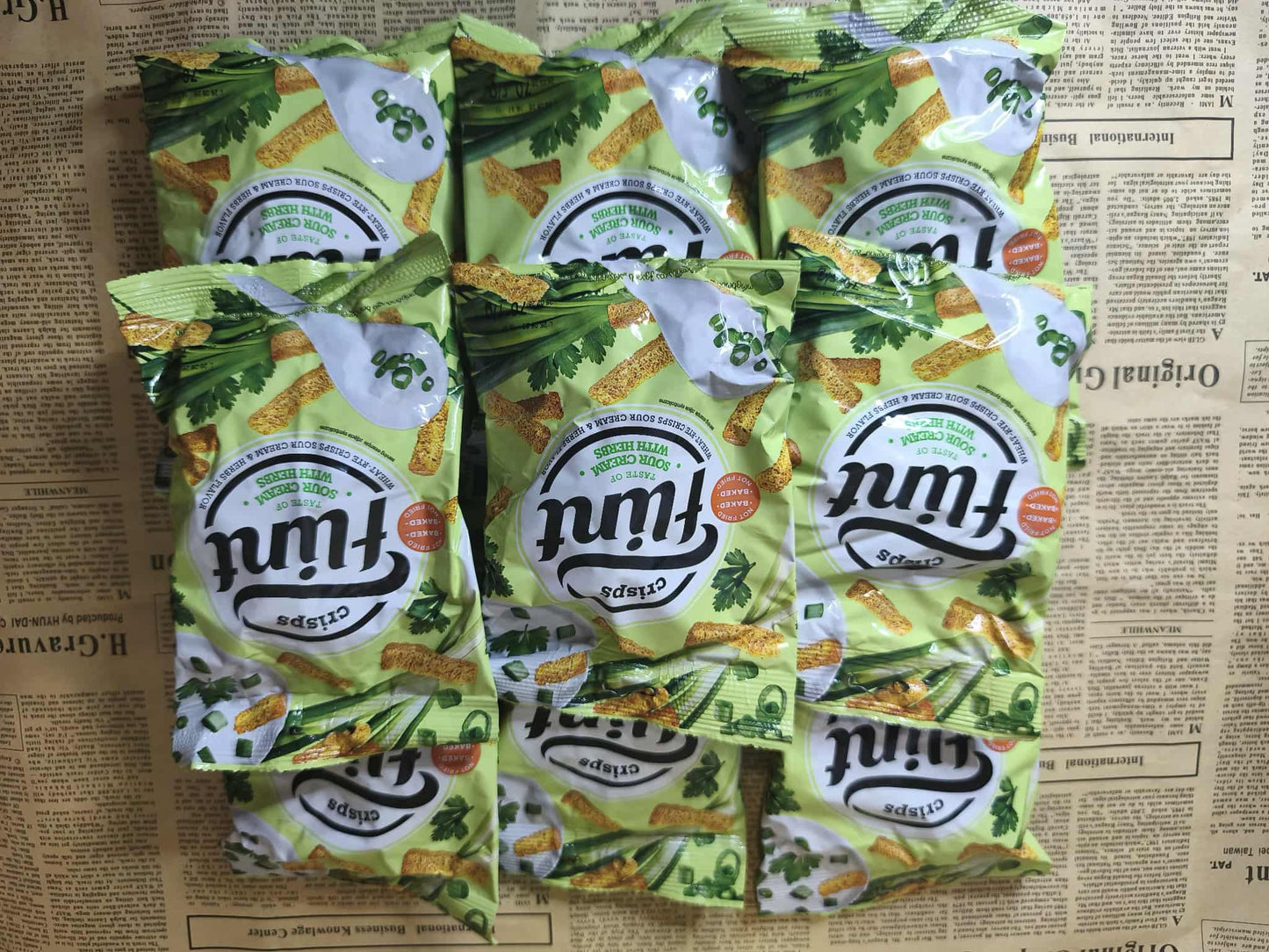 Сухарики пшенично-житні - Flint, зі смаком сметани із зеленню, 70 г. Ціна не включає 20% обов'язкового пожертвування на Парасольку. Пожертвування потрібно додати під час оформлення замовлення. Дякуємо за вашу підтримку!