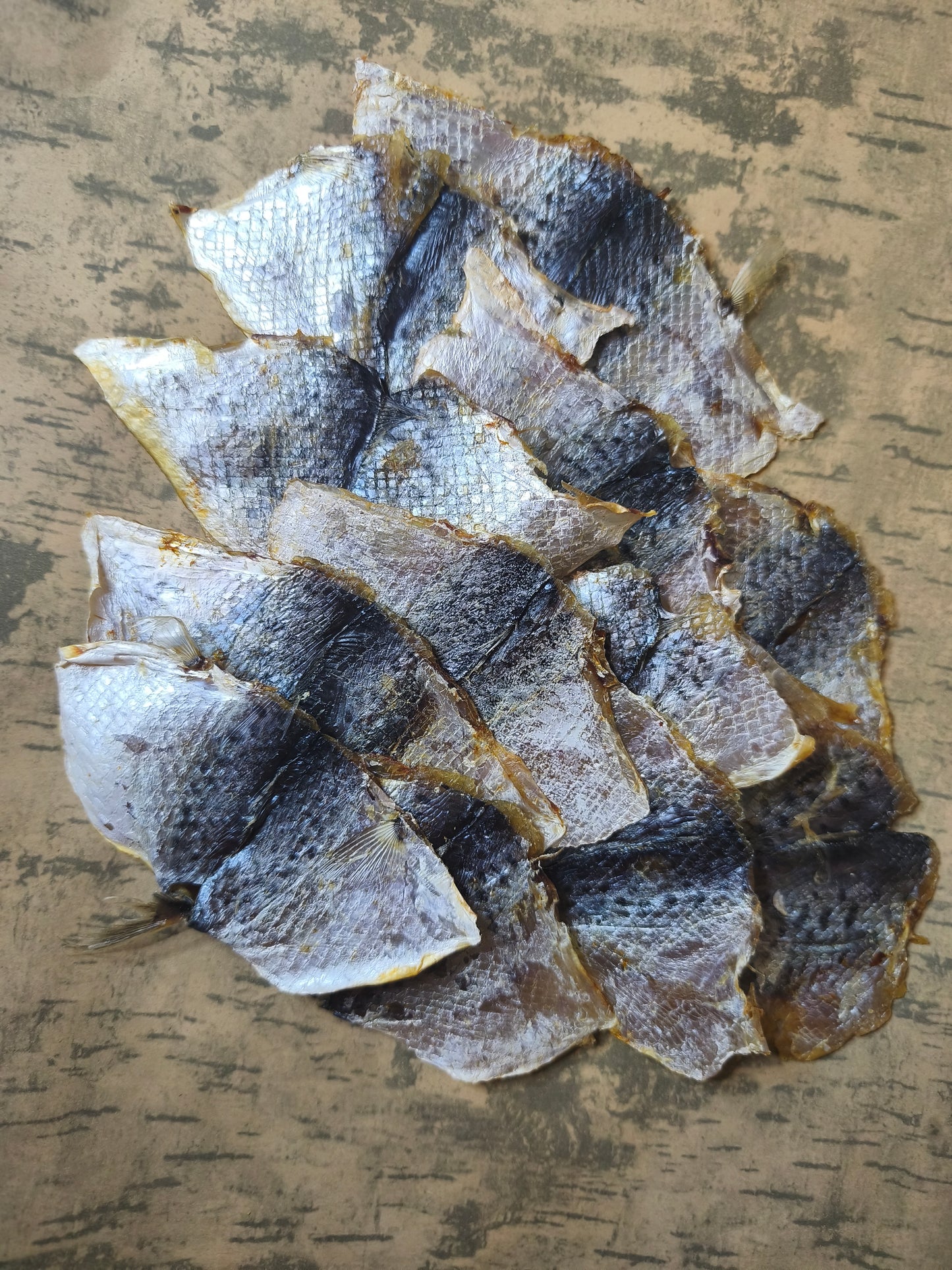 Голд фіш 100г. Ціна не включає 20% обов'язкового пожертвування на Парасольку. Пожертвування потрібно додати під час оформлення замовлення. Дякуємо за вашу підтримку!