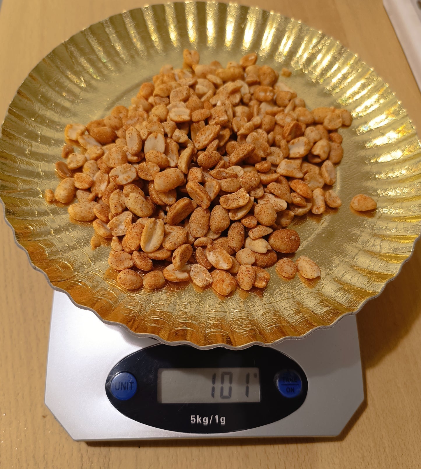 Арахіс мед паприка 100г. Ціна не включає 20% обов'язкового пожертвування на Парасольку. Пожертвування потрібно додати під час оформлення замовлення. Дякуємо за вашу підтримку