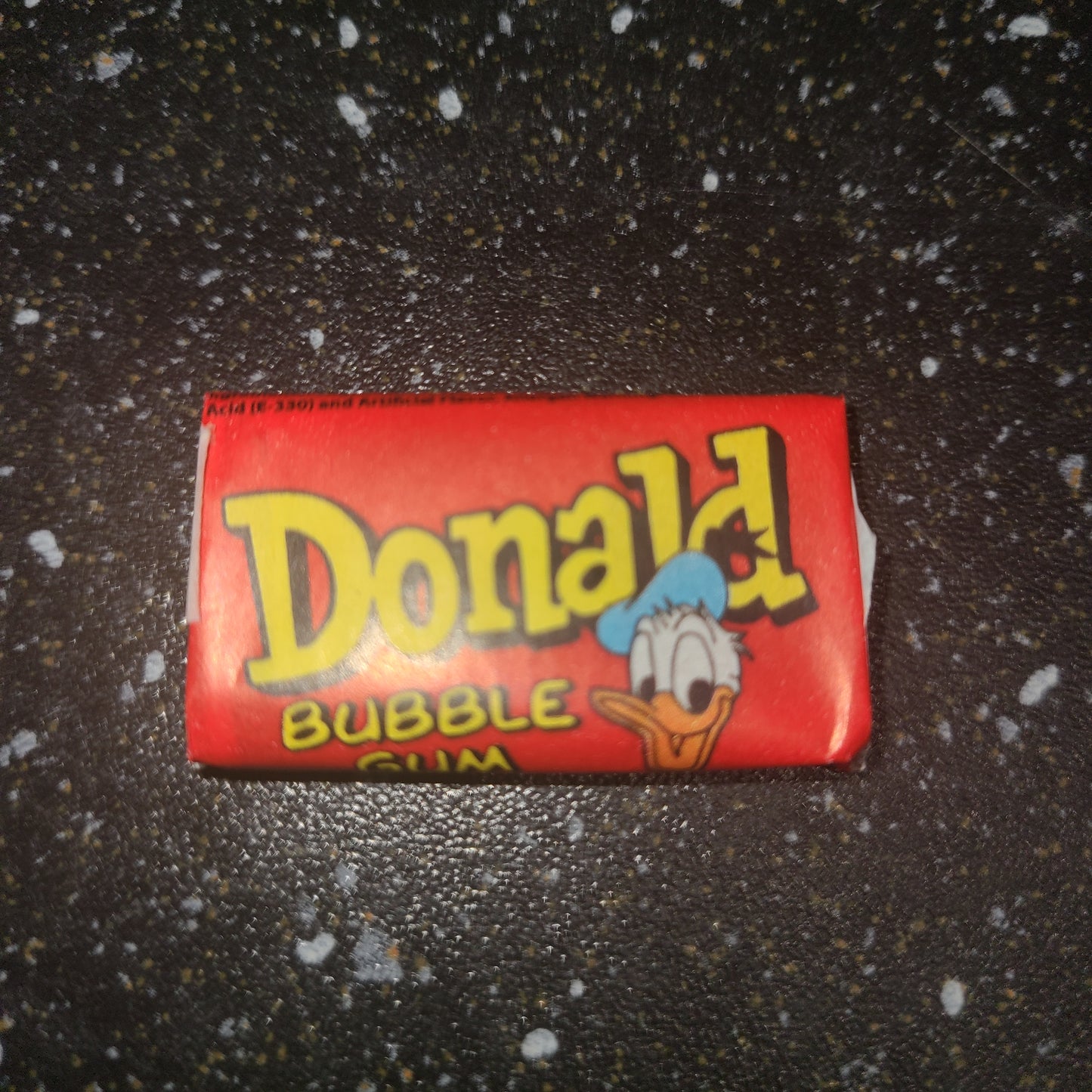 Donald Bubble gum Ціна не включає 20% обов'язкового пожертвування на Парасольку. Пожертвування потрібно додати під час оформлення замовлення. Дякуємо за вашу підтримку!