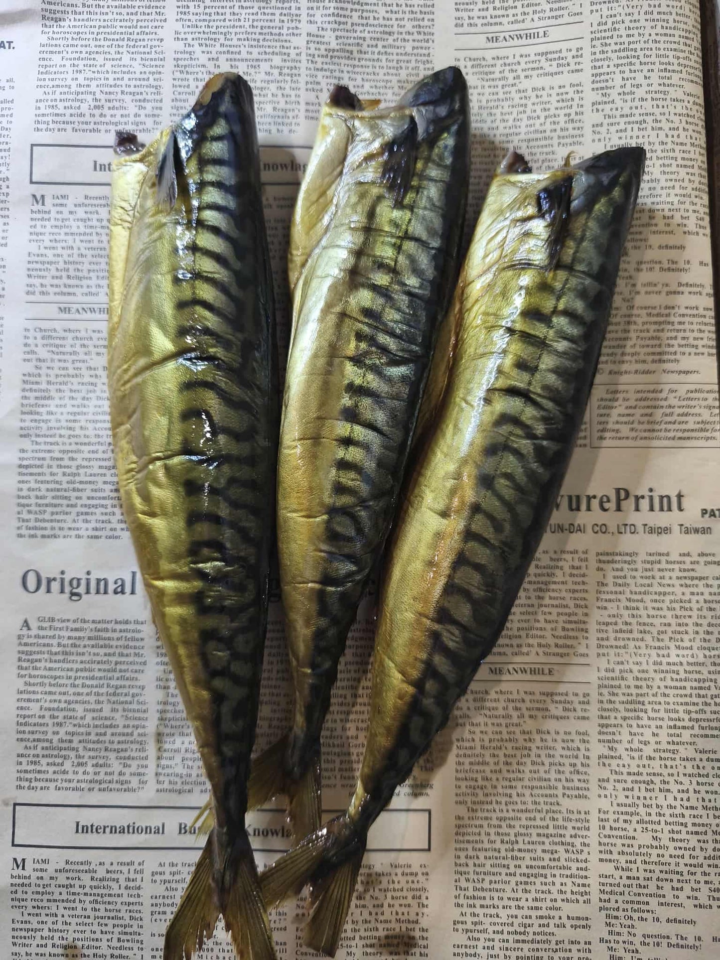 Скумбрія без голови.Остаточна ціна буде після зважування.  Ціна не включає 20% обов'язкового пожертвування на Парасольку. Пожертвування потрібно додати під час оформлення замовлення. Дякуємо за вашу підтримку