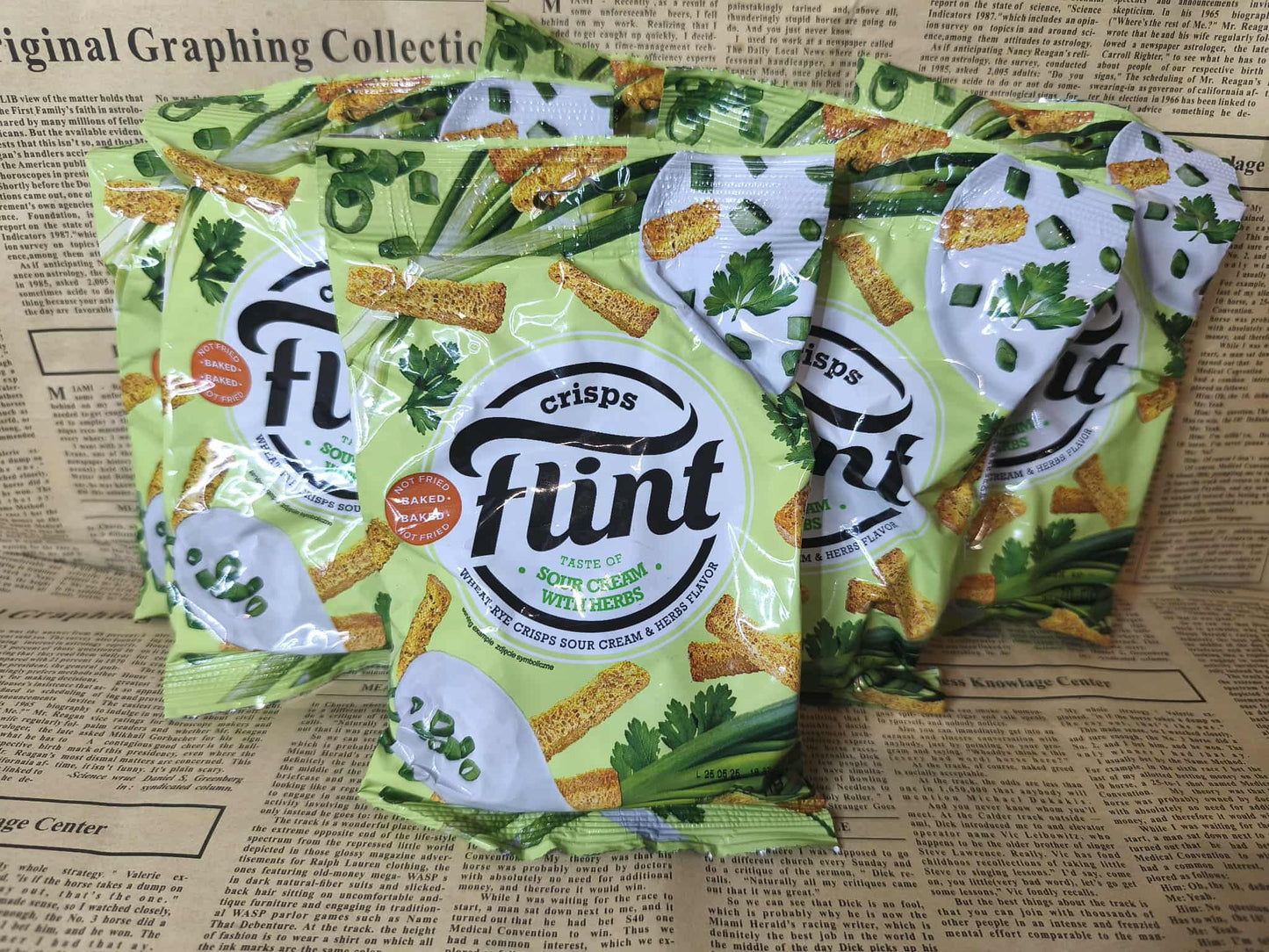 Сухарики пшенично-житні - Flint, зі смаком сметани із зеленню, 70 г. Ціна не включає 20% обов'язкового пожертвування на Парасольку. Пожертвування потрібно додати під час оформлення замовлення. Дякуємо за вашу підтримку!