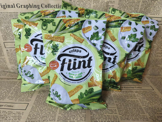 Сухарики пшенично-житні - Flint, зі смаком сметани із зеленню, 70 г. Ціна не включає 20% обов'язкового пожертвування на Парасольку. Пожертвування потрібно додати під час оформлення замовлення. Дякуємо за вашу підтримку!