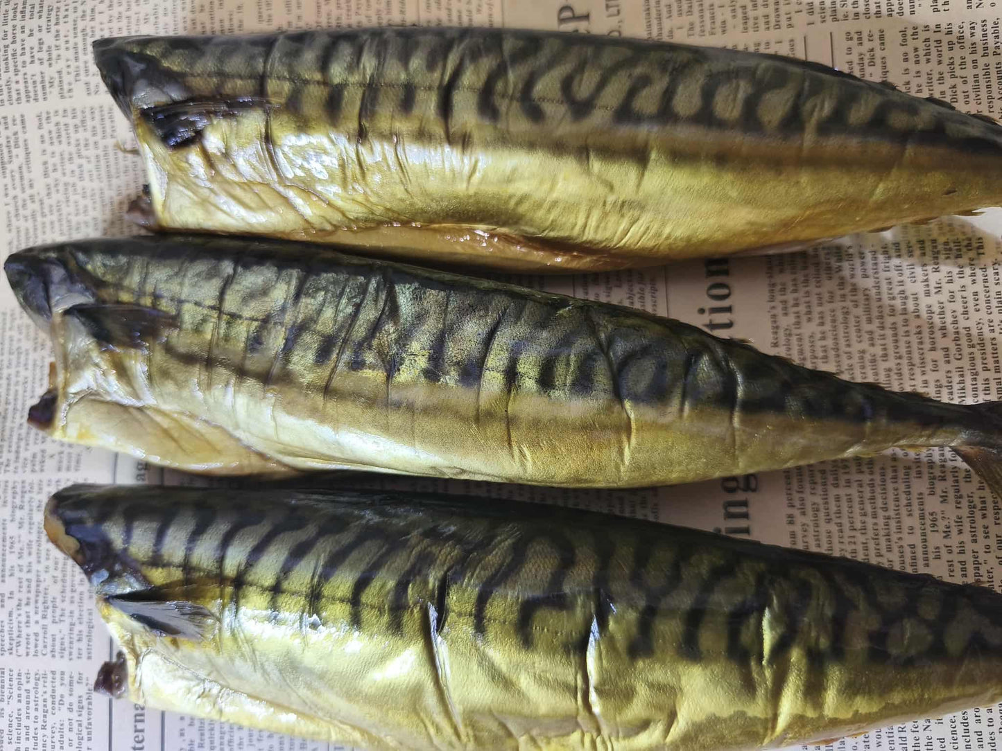 Скумбрія без голови.Остаточна ціна буде після зважування.  Ціна не включає 20% обов'язкового пожертвування на Парасольку. Пожертвування потрібно додати під час оформлення замовлення. Дякуємо за вашу підтримку