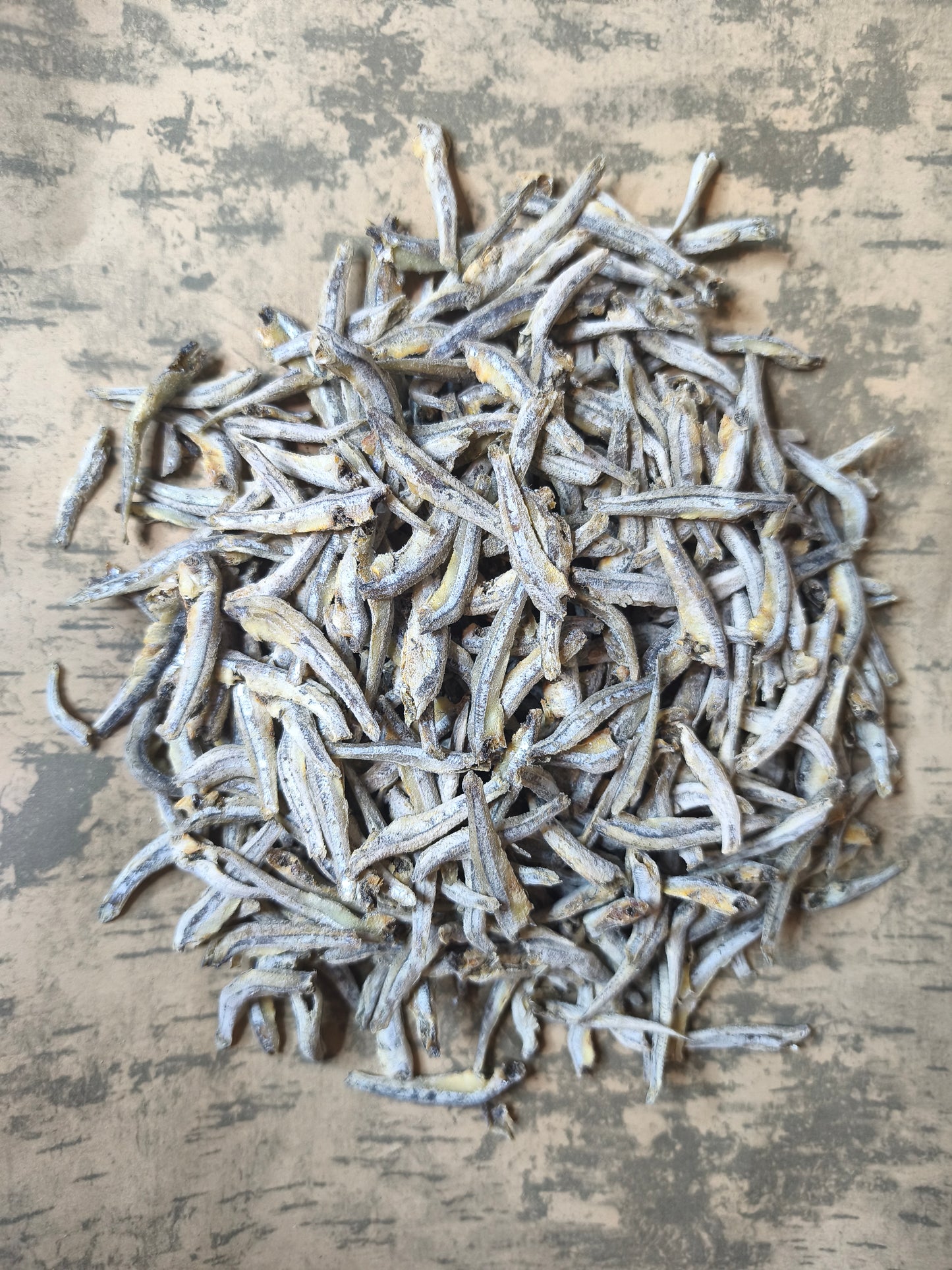 Анчоус 100г.Ціна не включає 20% обов'язкового пожертвування на Парасольку. Пожертвування потрібно додати під час оформлення замовлення. Дякуємо за вашу підтримку!