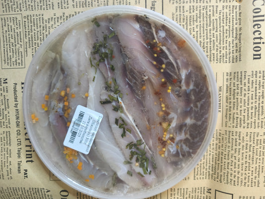 Товстолоб маринований 300г.Остаточна ціна буде після зважування.Ціна не включає 20% обов'язкового пожертвування на Парасольку. Пожертвування потрібно додати під час оформлення замовлення. Дякуємо за вашу підтримку!