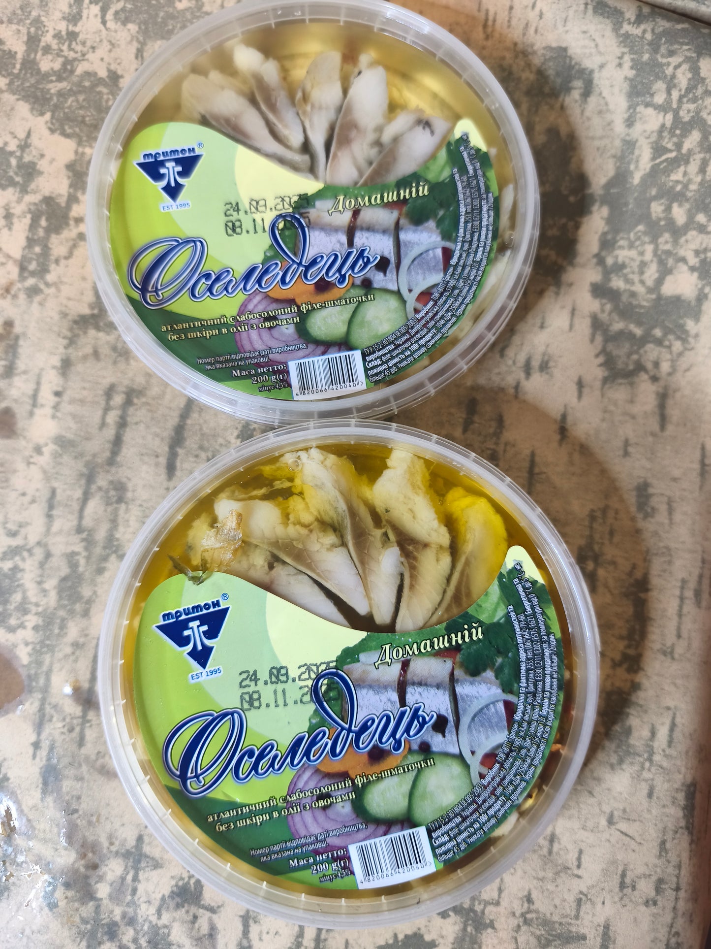 Пресерва оселедець царський 200г. Ціна не включає 20% обов'язкового пожертвування на Парасольку. Пожертвування потрібно додати під час оформлення замовлення. Дякуємо за вашу підтримку!